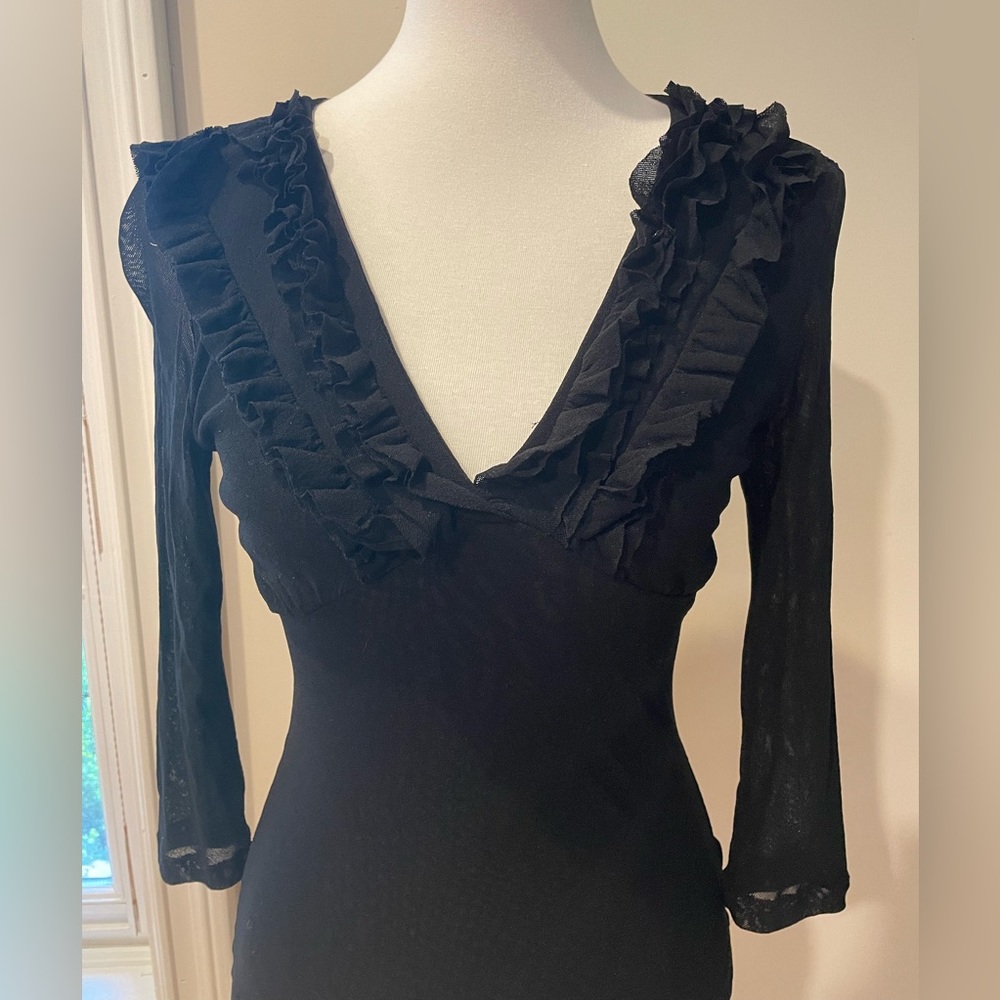 V-Neck Ruffled Blouse - Picture 4 of 10